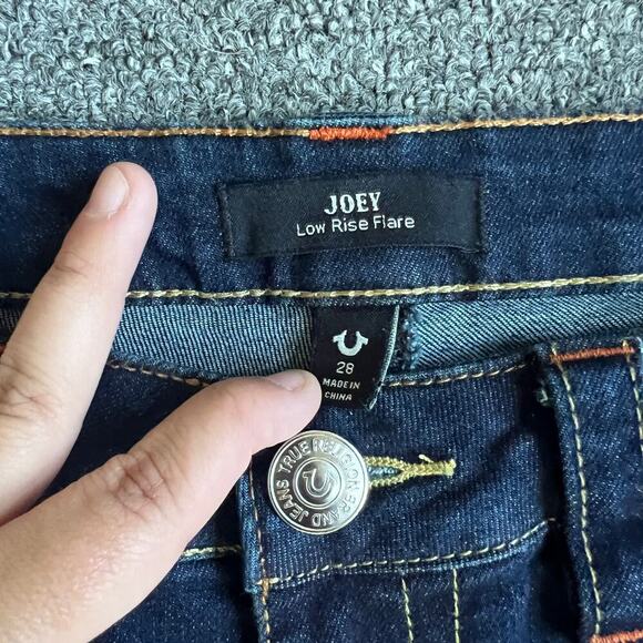 True Religion Joey Low Rise Flare Denim Flap Pocket Dark Wash Sz 28 - Picture 5 of 10